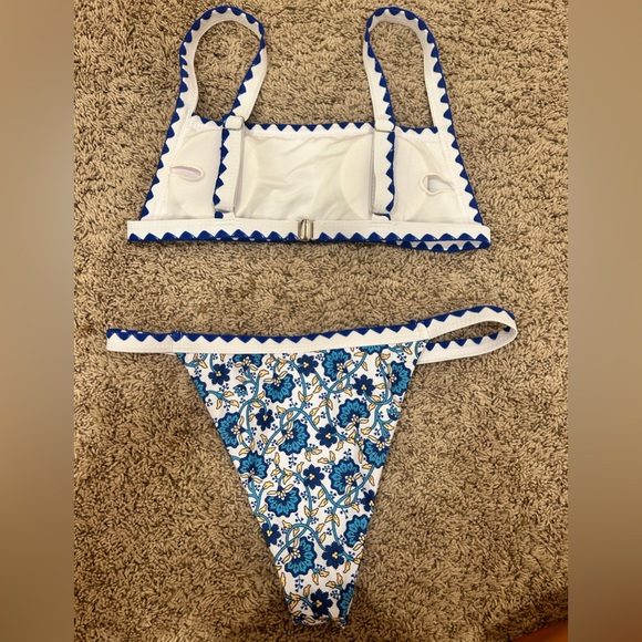 Shein Bikini - Picture 1 of 2